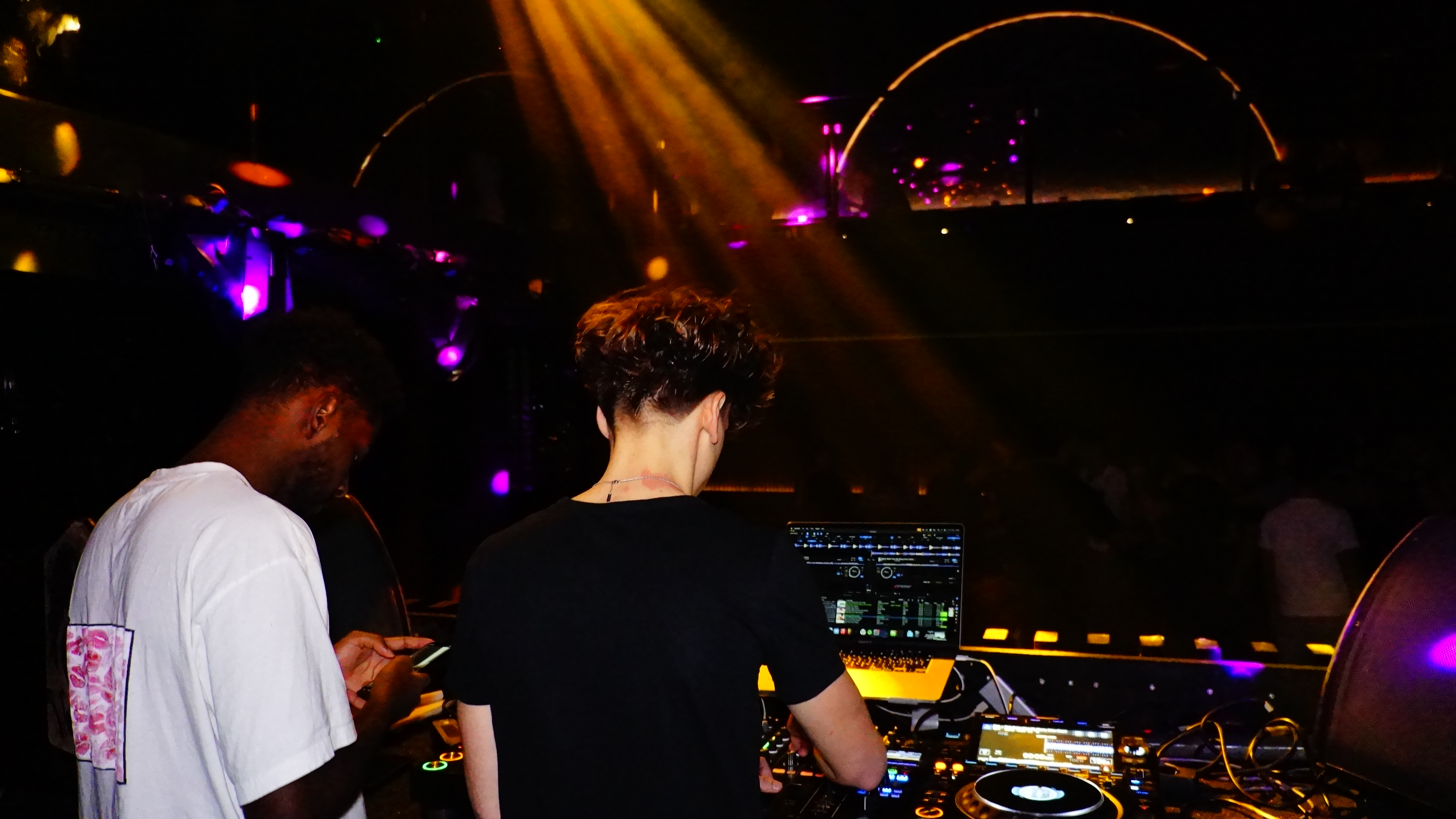 DJ PHØBIA at the decks